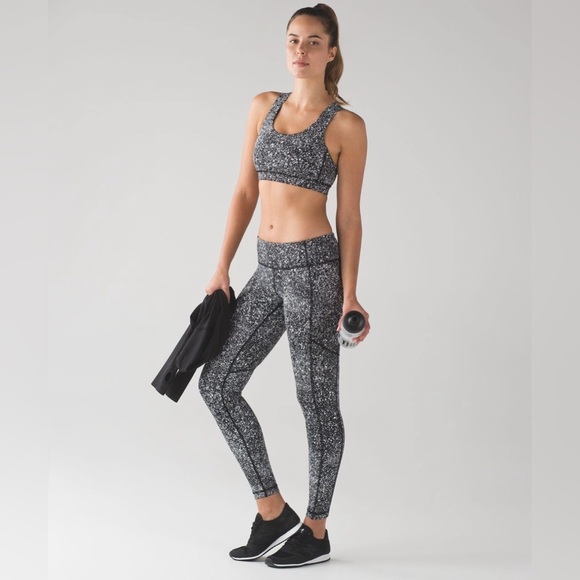 🖤🤍 LULULEMON Wunder Under Hi-Rise Pant - Luon Spray Jacquard White/Black 🤍🖤 - Picture 1 of 6